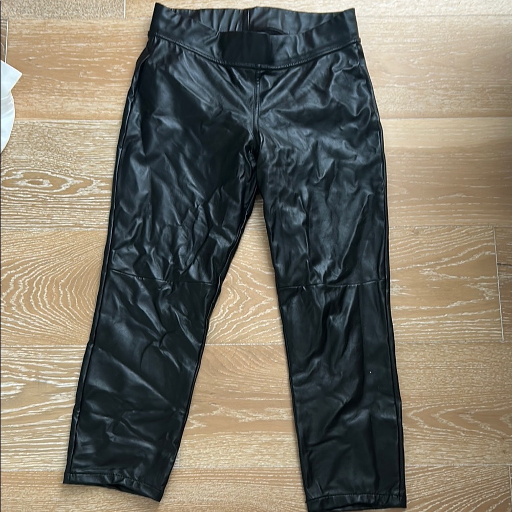 HUE Black Faux Leather Leggings